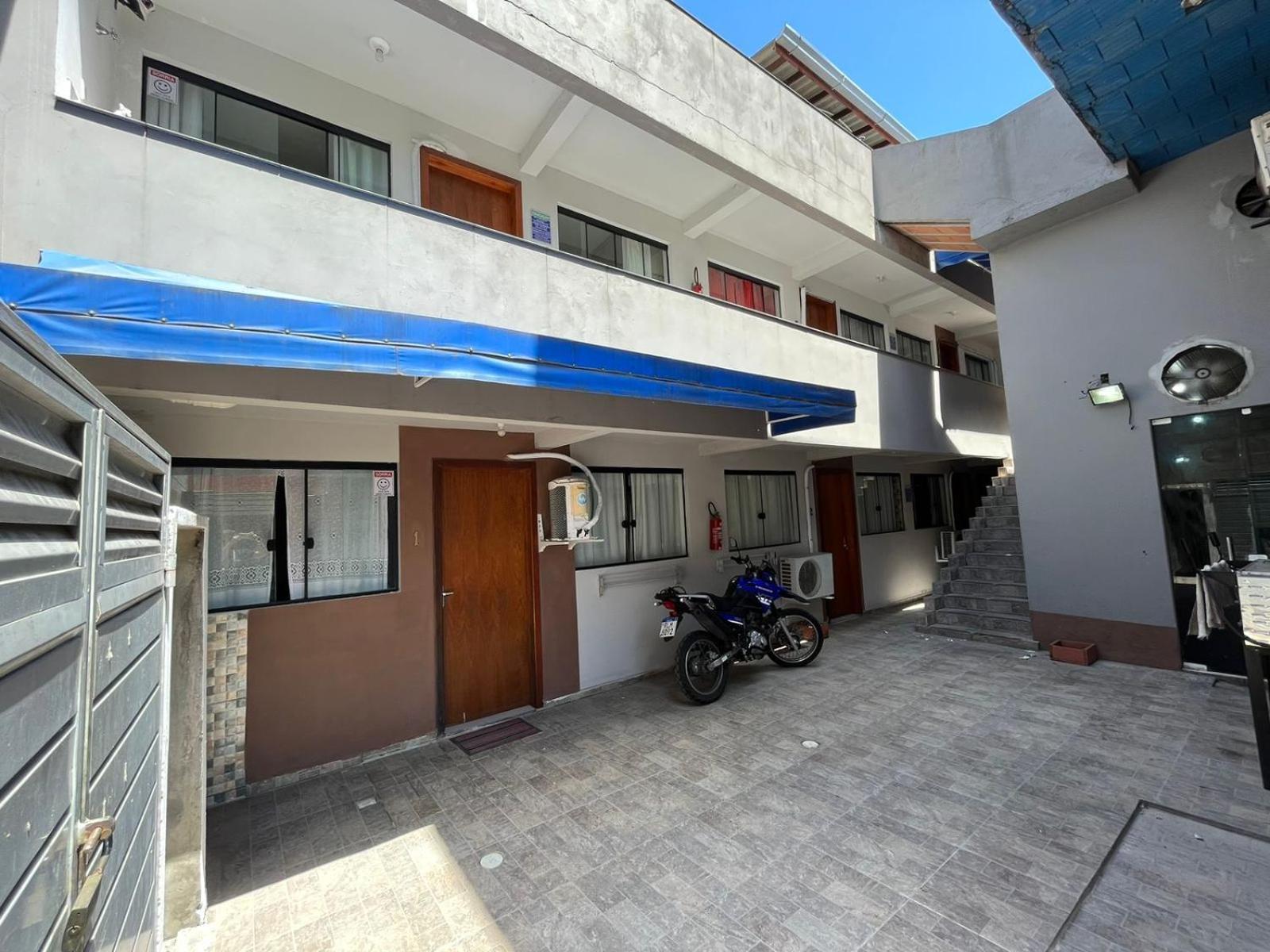 Kitnets No Campeche A 500 Metros Do Mar Florianopolis Exterior foto